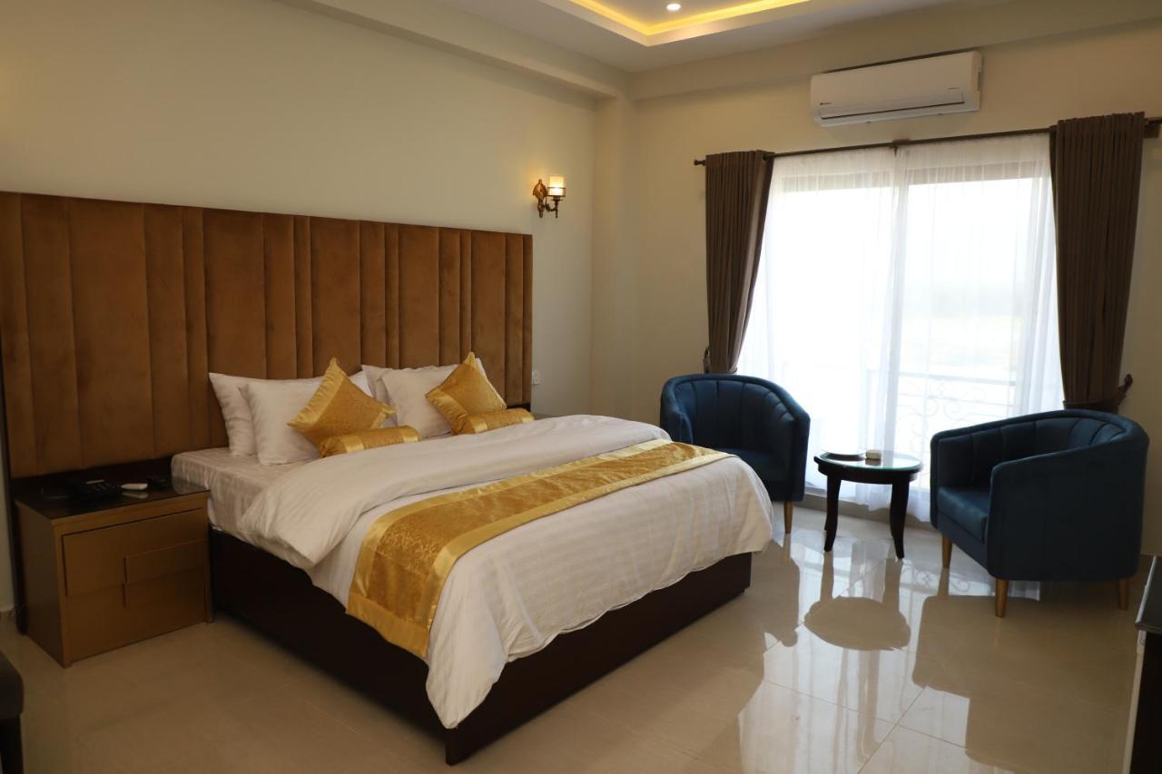 Swat Palace Hotel By Northin Mam Derai Buitenkant foto