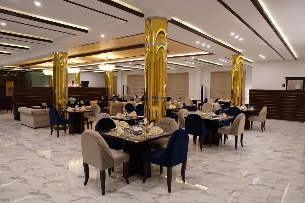 Swat Palace Hotel By Northin Mam Derai Buitenkant foto